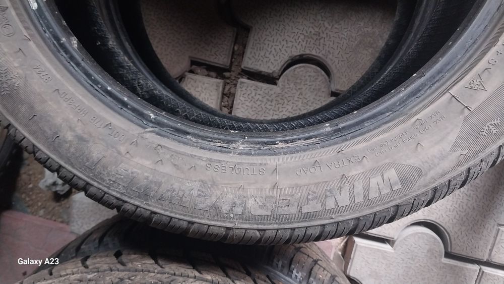 Цена за 2 баллона зимней резины на 17