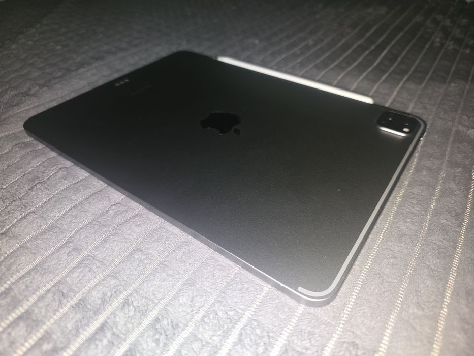 Планшет Apple iPad Pro 2022 11, 4-го поколения