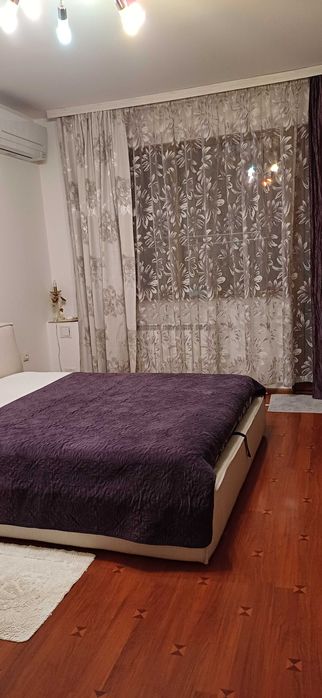 Дава се под наем Тристаен апартамент в София, Център - 120 кв.м за 867 € - Снимка #1