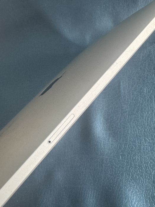 Таблет Apple iPad 1st Gen (A1337 EMC 2328) 64GB + 3G ОТКЛЮЧЕН!