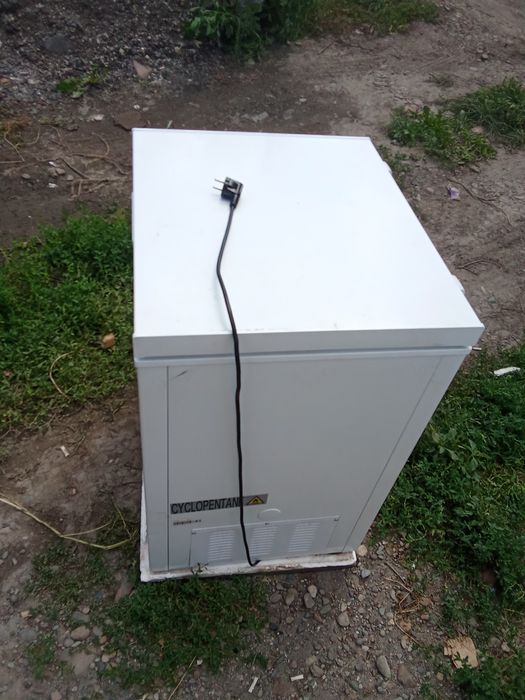 Морозильник продам торг есть