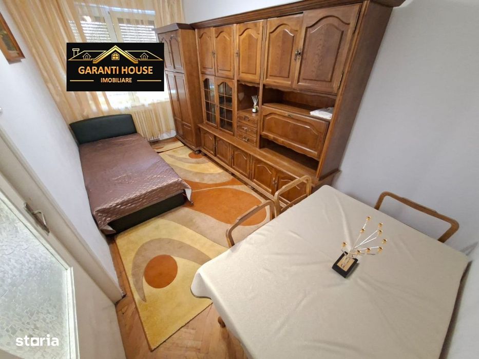George Cosbuc, apartament cu 3 camere, semidecomandat, 320€/Luna