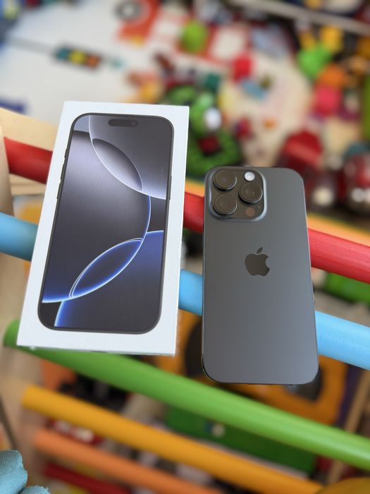 iPhone 16 Pro Black Titanium