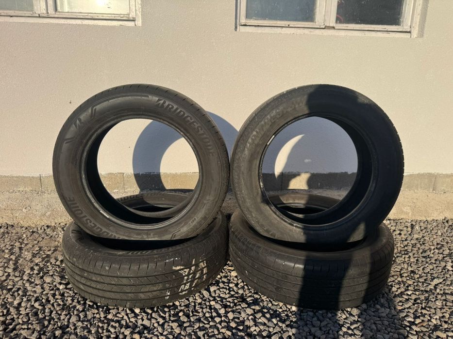 Set Anvelope de vara Bridgestone 225/60R18