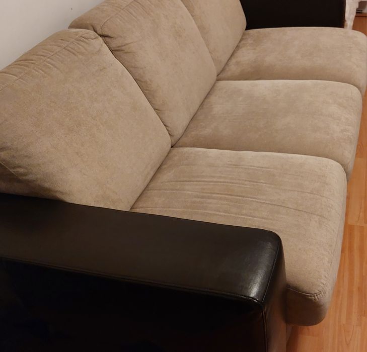 Timis: Canapea extensibila din piele ecologica cu saltea pe lamele