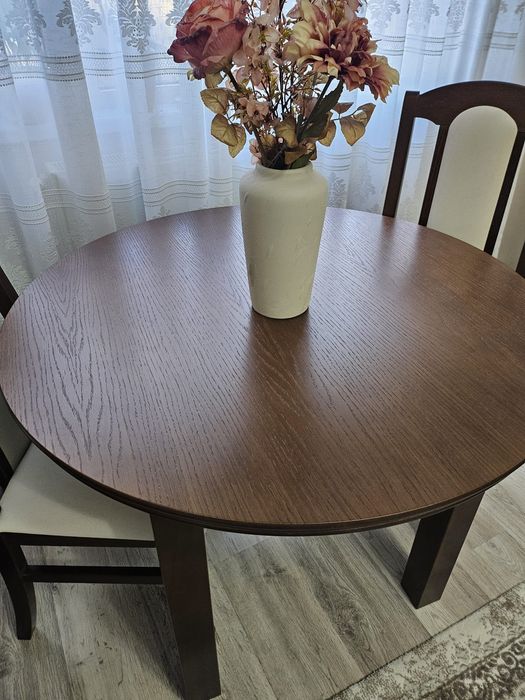 Masa + 2 scaune lemn masiv