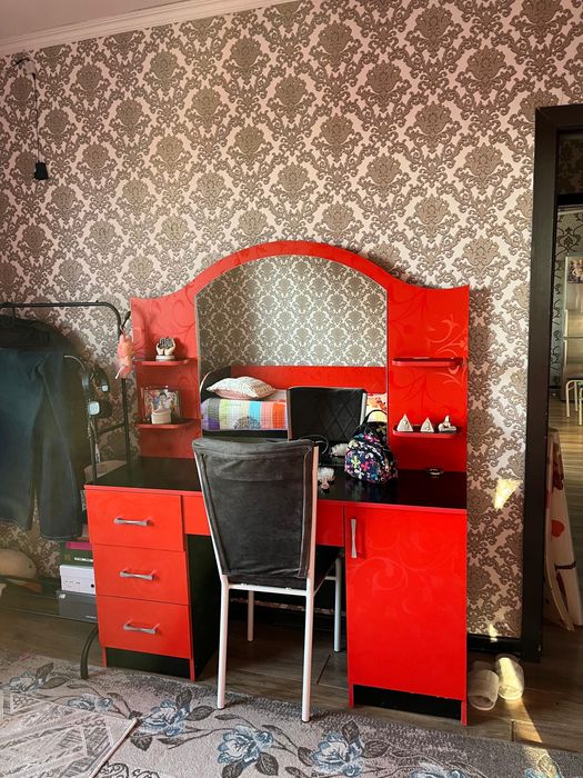 Продам детский гарнитур в хорошем состояний