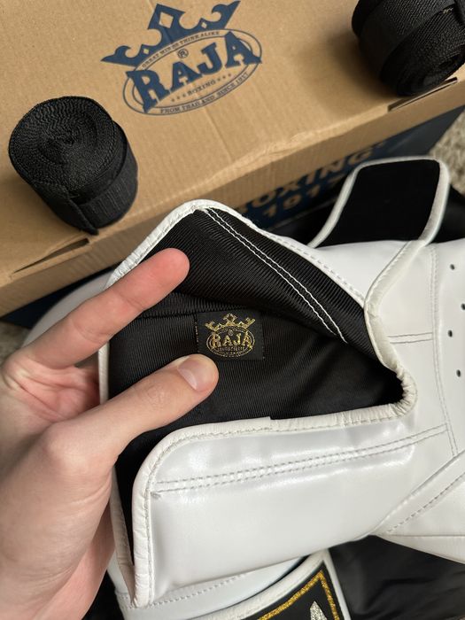 Боксерские перчатки RAJA