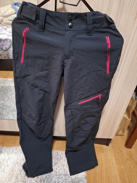 Туристически панталон и оригинално яке HH