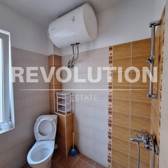 Дава се под наем Тристаен апартамент в Пловдив, Център - 80 кв.м за 450 € - Снимка #8