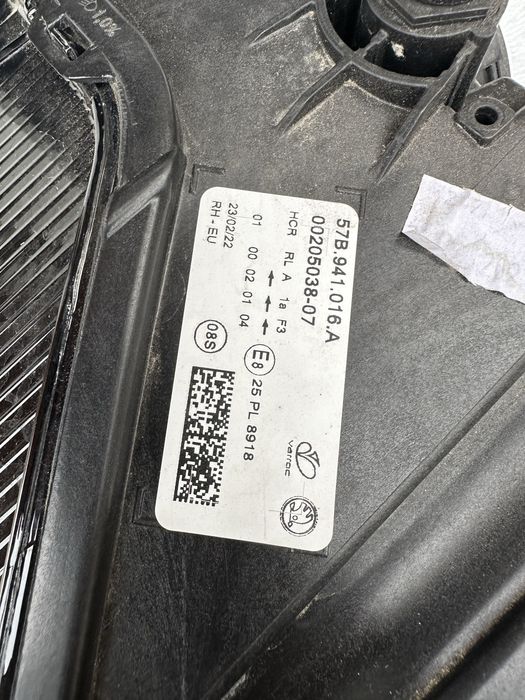 Faruri stânga dreapta halogen led skoda karoq.cod:57b941016.a.