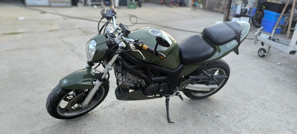 Motocicleta Suzuki sv650