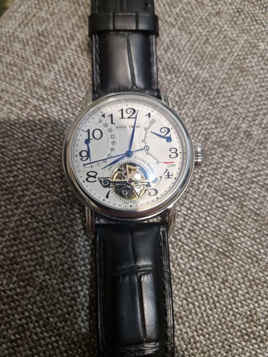Механические часы "Gull Tron"