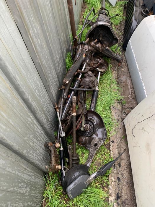 Запчасти авто мерседес