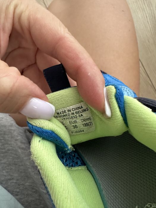 Кроссовки на мальчика