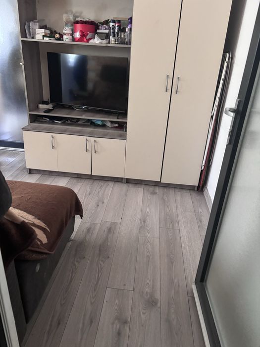 Vand apartament Tip X zona velenta
