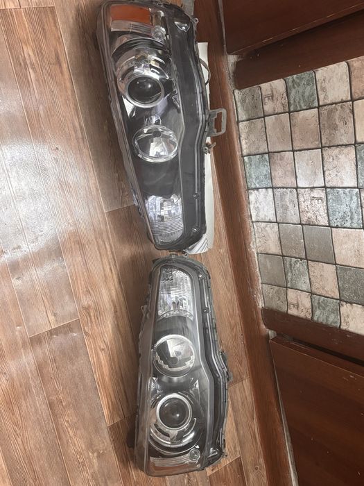 Фар линзованные Митсубиси Лансер 10