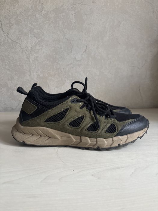 Кроссовки на мальчика р. 39-40