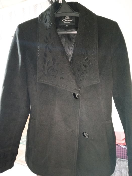 Укороченное пальто