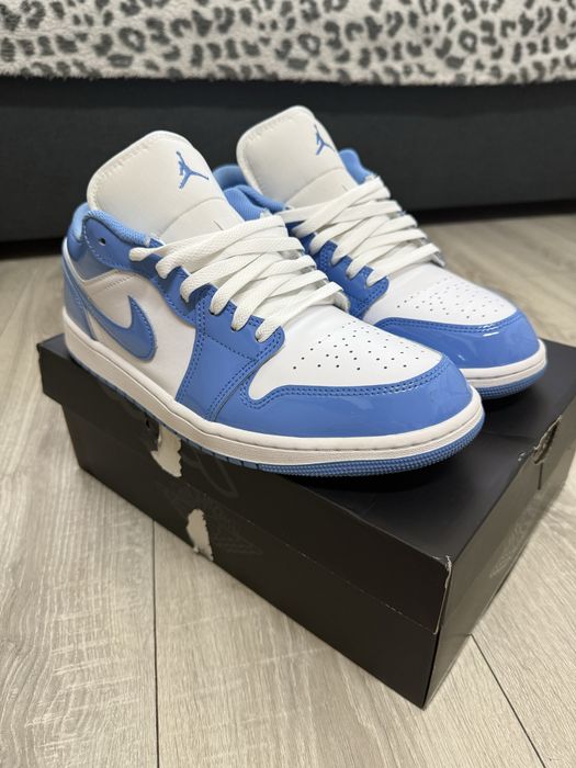 Jordan 1 low , white and blue