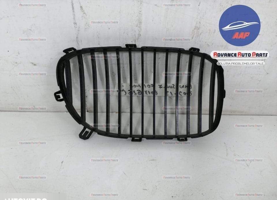 Grila centrala stanga originala BMW Seria 7 F01/F02 2008 2009 2010 201