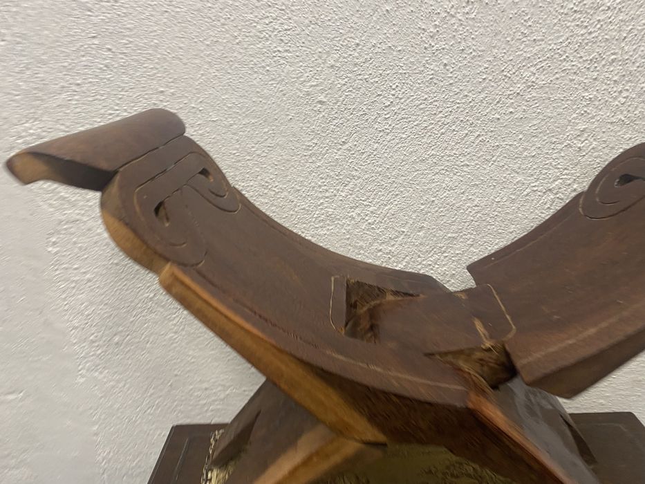 Дървена сгъваема поставка от орех Азия 1900 1940