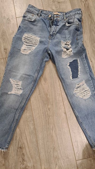 Blugi Pull&Bear pentru femei nr 38