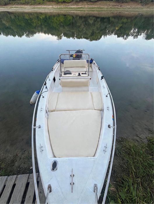 Barcă open Fiart Mare cu motor Mercury 40-60 cp