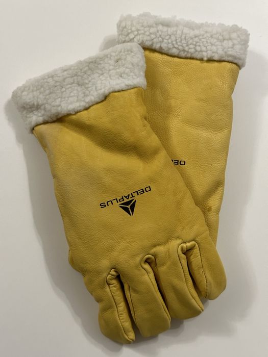 Продам зимнии перчатки