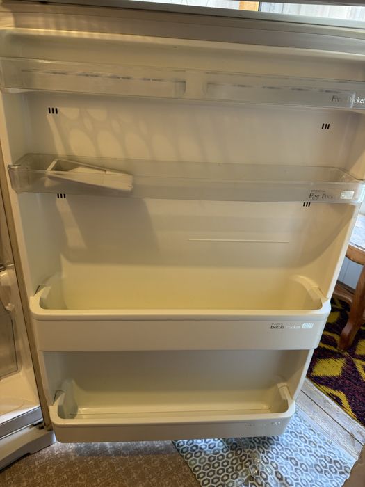 Продается Холодильник Sharp SJ-22F-SL (No Frost)