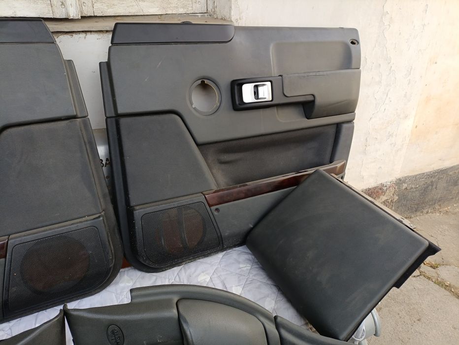 Чёрный салон на Range Rover