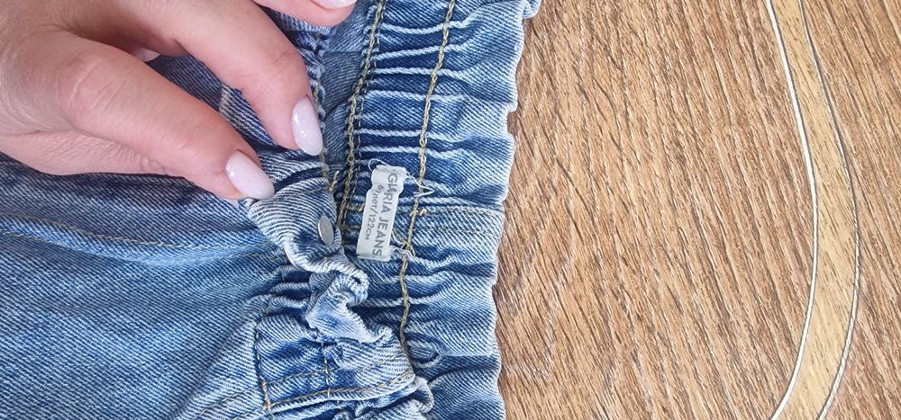 Джинсы на девочку