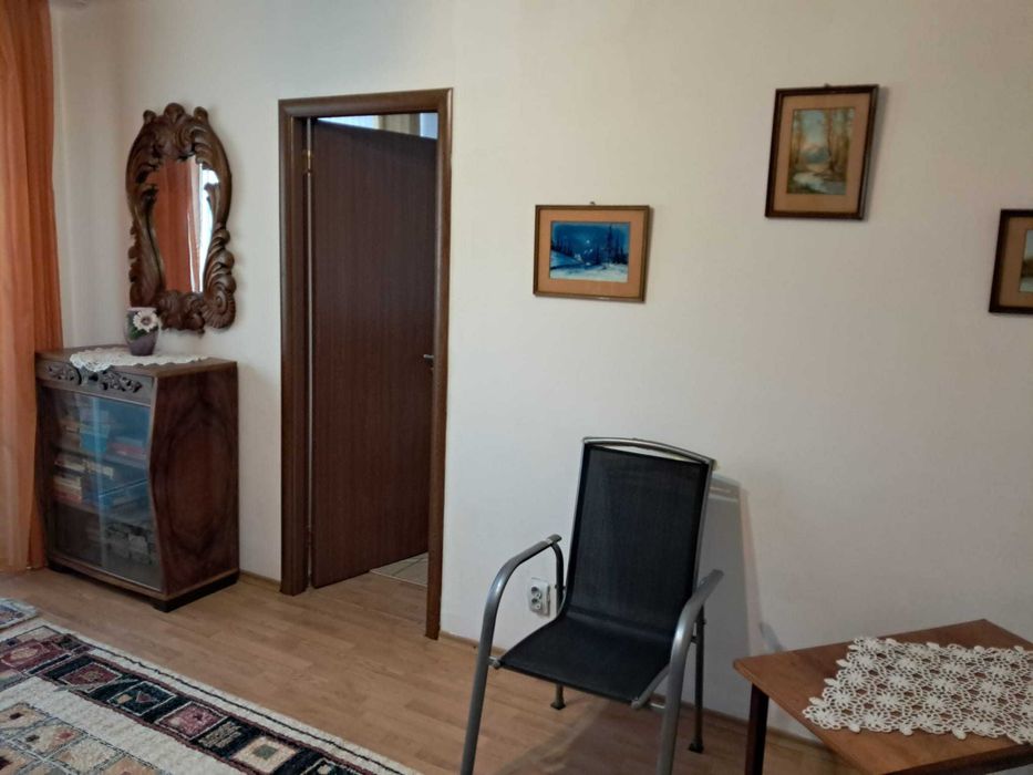 Inchiriere apartament 2 camere Razboieni - linga Politie