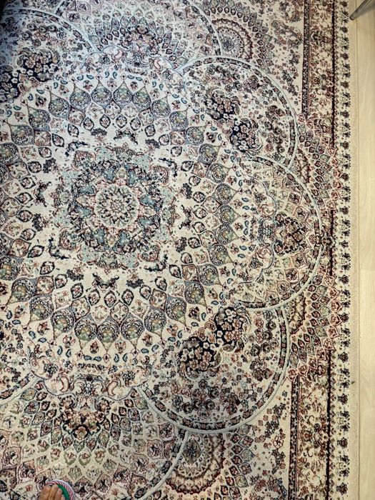 Продаются ковры в отличном состоянии