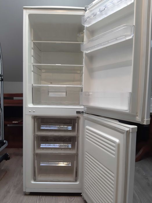 Хладилник с фризер SOGO KB-23