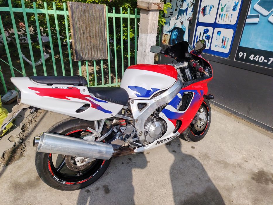 Honda cbr900rr fireblade 900 kub sotiladi