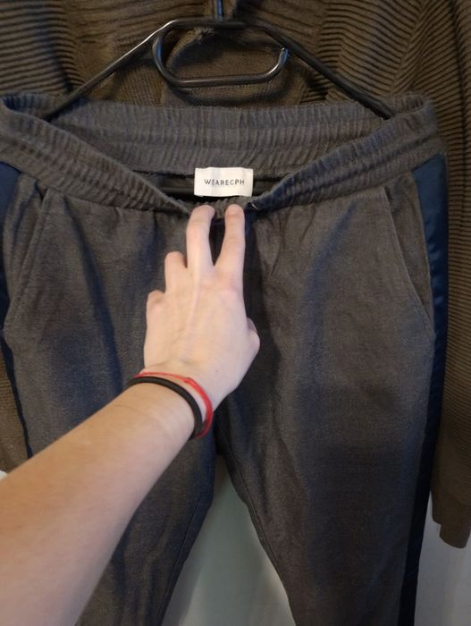 Лот панталони, жилетка, половер