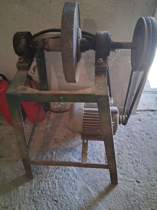 шмиргел с електро мотор