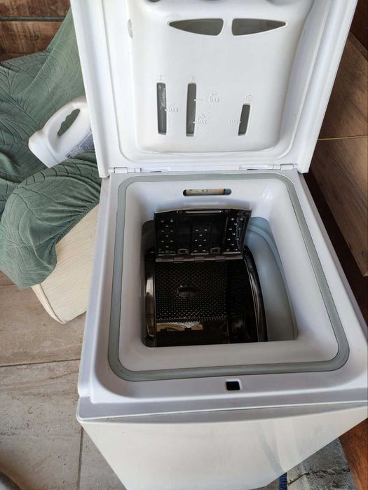 ПЕРАЛНЯ  Whirlpool AWE 2217