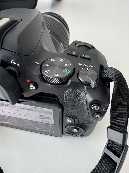 Canon EOS 250D Aparat Foto DSRL & obiectiv 50mm & accesorii