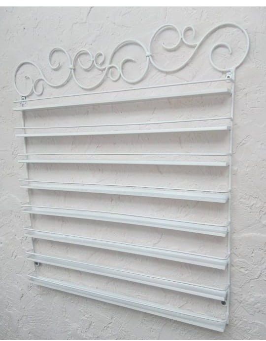 Полка навесная для лаков или коллекции