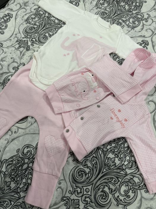 Продавам лот детски дрешки