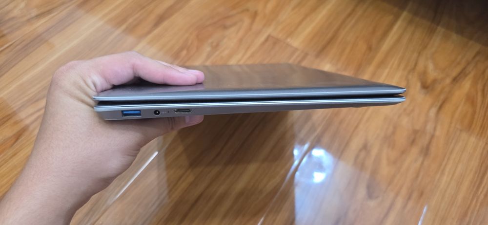 Ноутбук HeroBook Pro