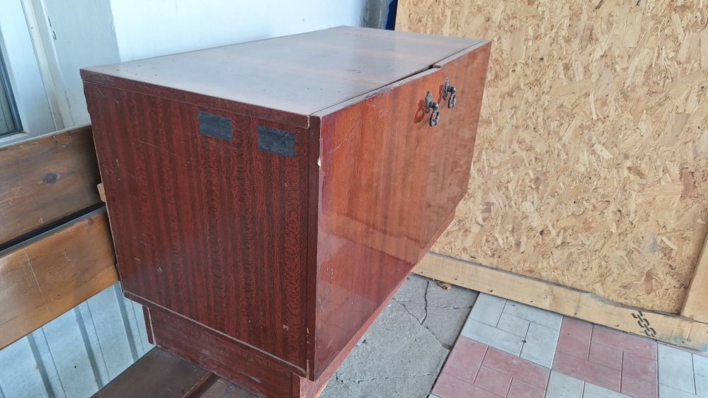 Тумба под телевизор