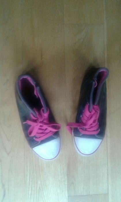 Детски обувки 15лв.