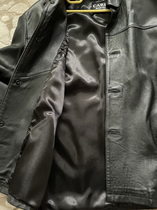 Jacheta din piele neagra