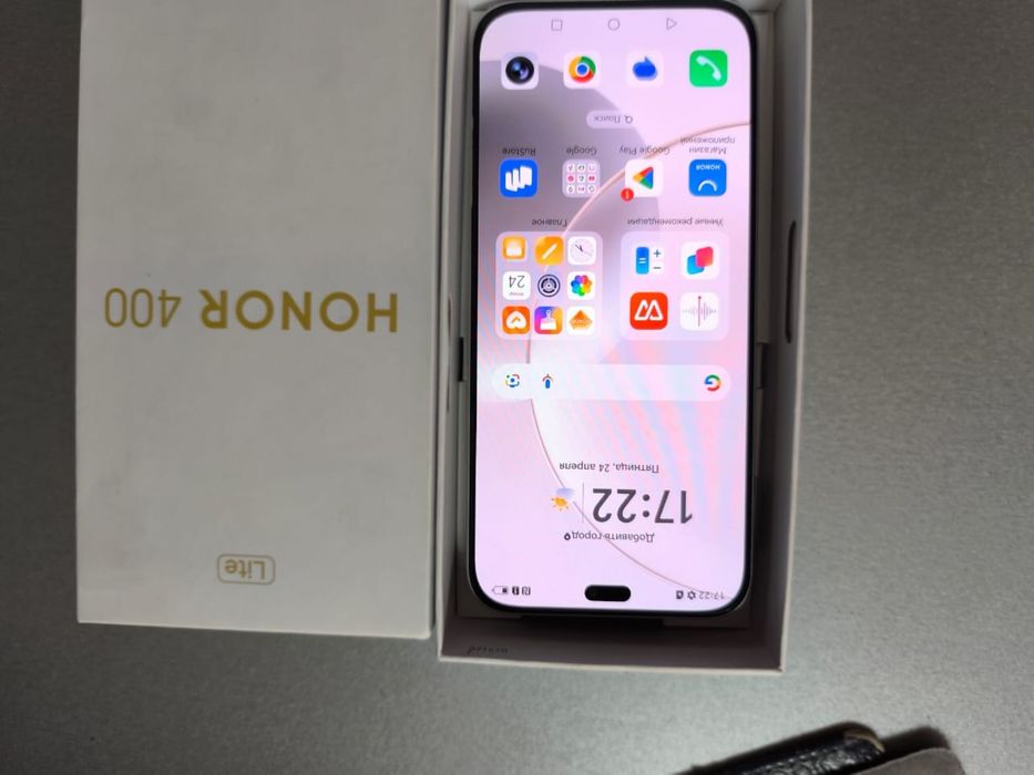 Телефон Honor 400 Lite
