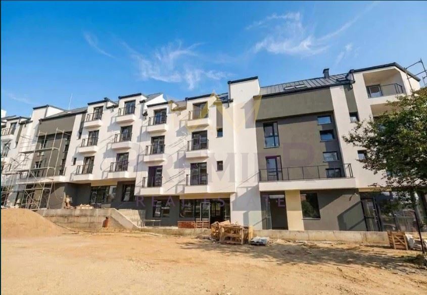 Продава се Двустаен апартамент в Варна, Кайсиева градина - 55 кв.м за 1728 €/кв.м - Снимка #1