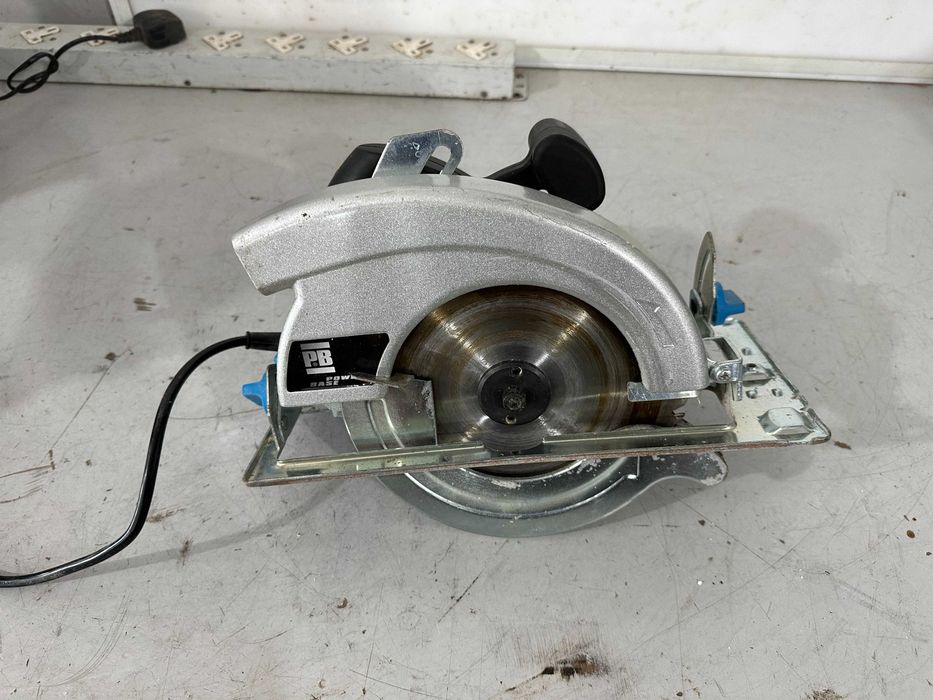 Ръчен циркуляр - PB 1200 W