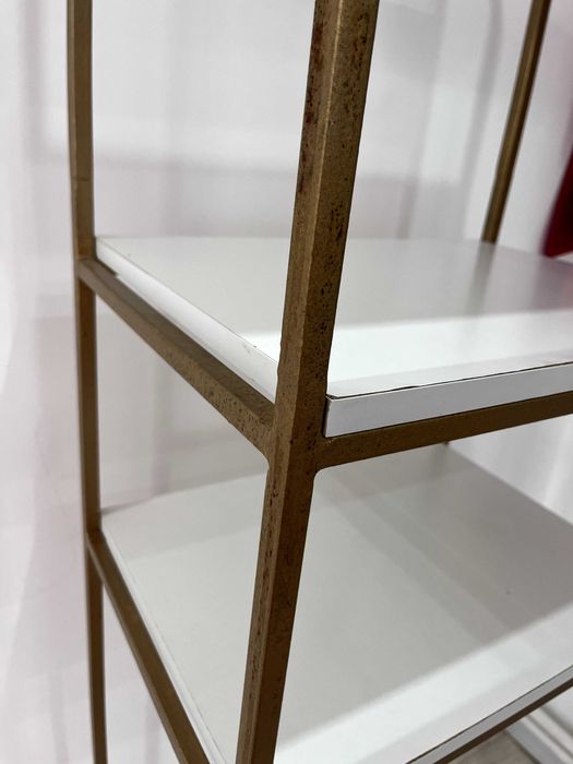 стеляж  для салон красоты